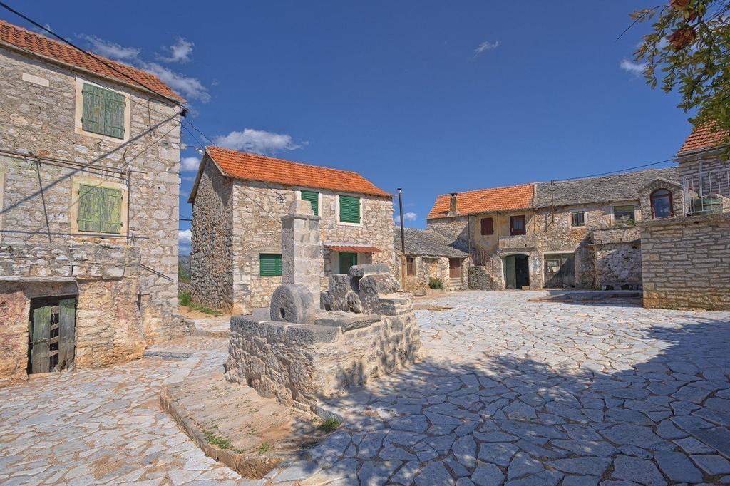 Holiday Home Rudina Stari Grad  Extérieur photo